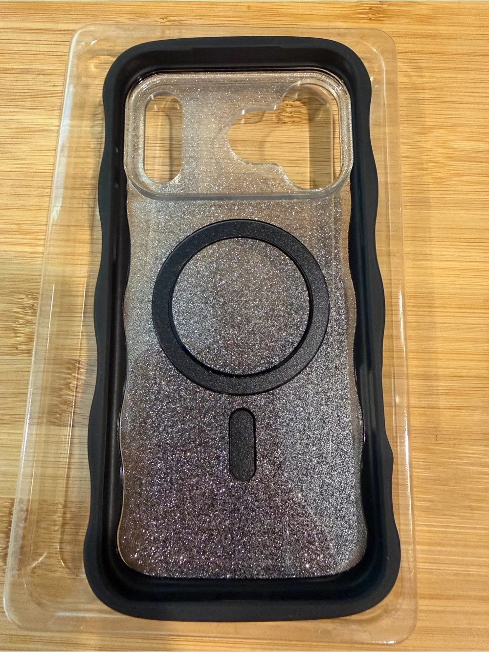 kate spade Silver Wavy MagSafe iPhone Case